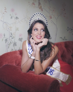 -mg-5272  Iris Mittenaere
Miss France 2016
